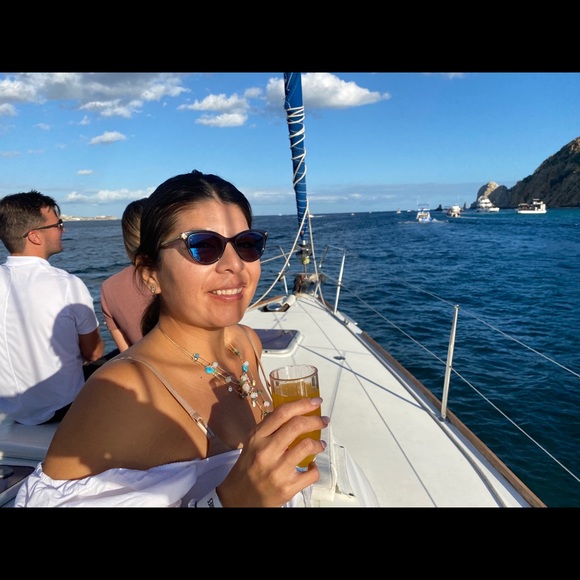 Meet your Posher, Betsy - Picture 7 of 9